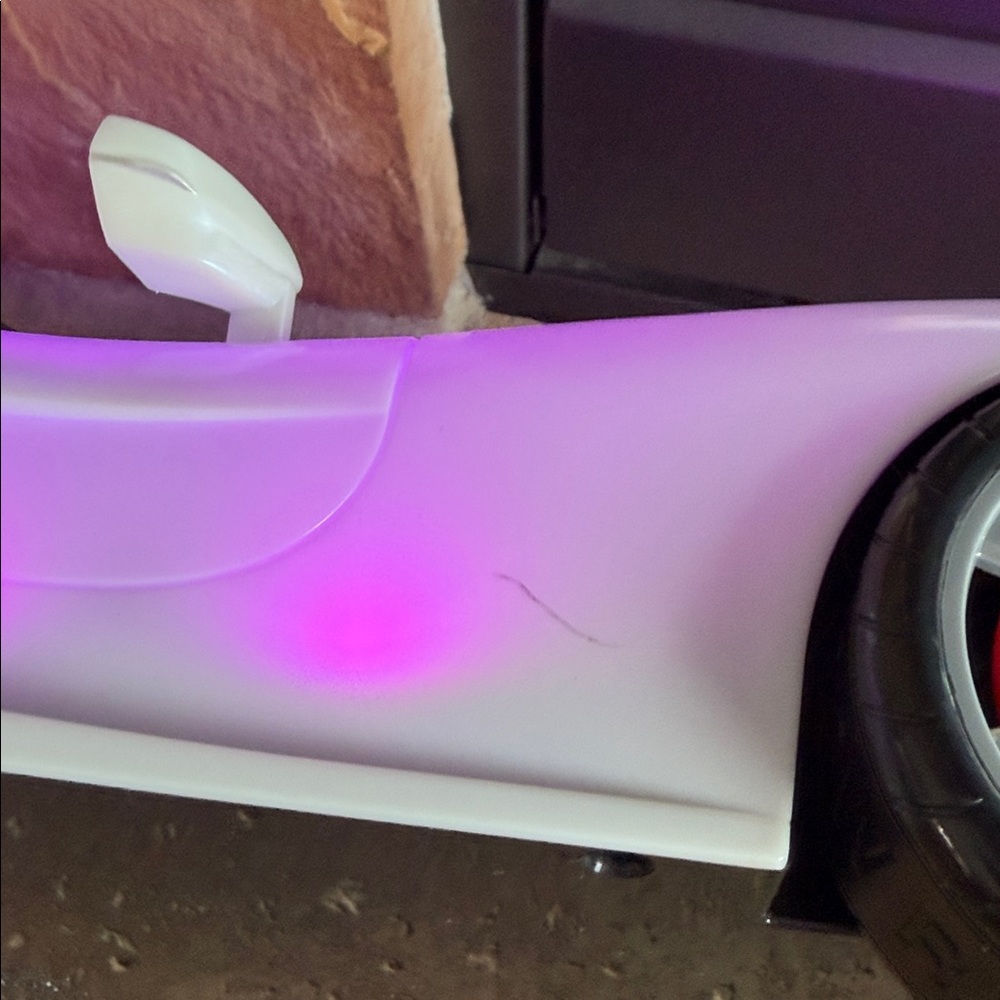 Super cute White Sports Car for Rainbow Dolls Changes colors - Picture 9 of 11